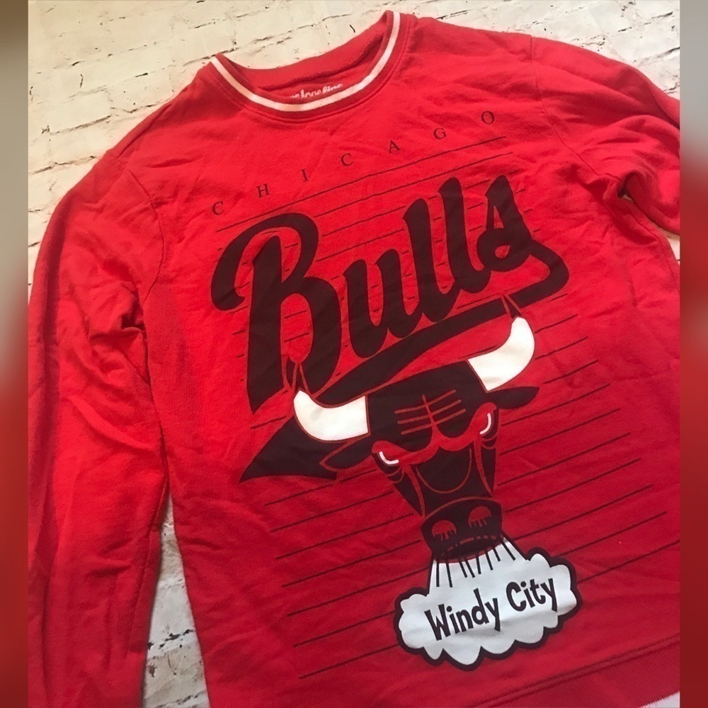 Chicago Bulls Sweatshirt S Juniors - Picture 2 of 4